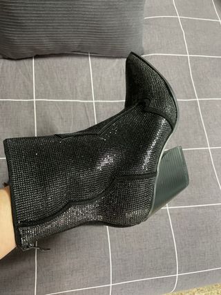 Botines de fiesta negros con pedrería