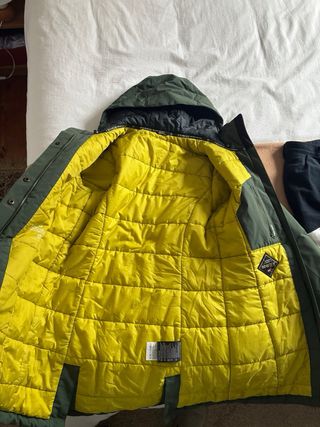 Abrigo Ternua Gore-Tex y Plumas