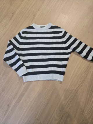 Jersey Bershka Rayas Blanco y Negro