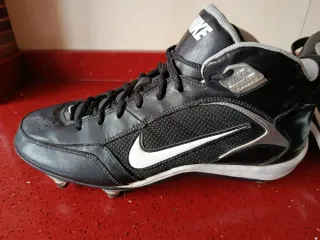 Botas de fútbol americano Nike, talla 44.5