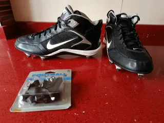 Botas de fútbol americano Nike, talla 44.5