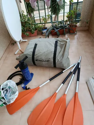 Kayak Sevylor con remos e hinchador