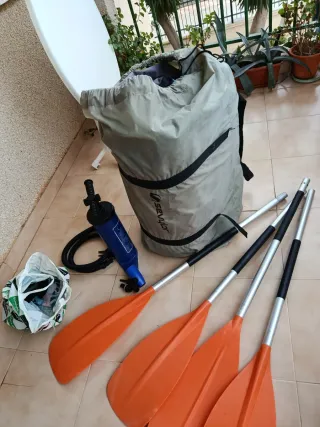 Kayak Sevylor con remos e hinchador