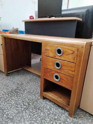 ESCRITORIO DE MADERA