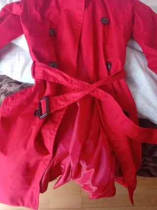 Garbardina roja elegante