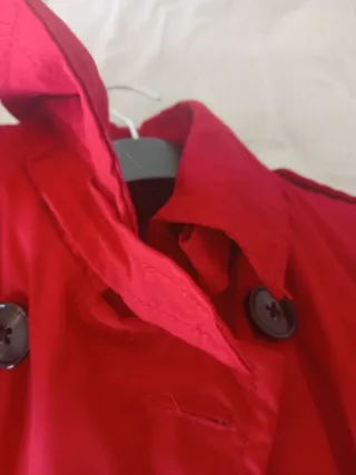 Garbardina roja elegante