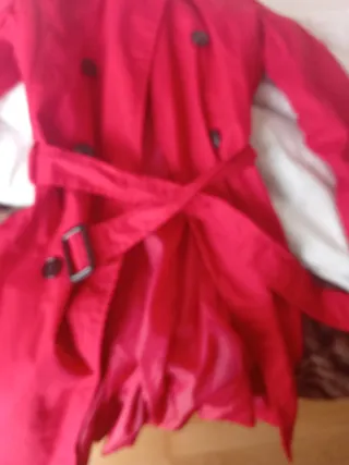 Garbardina roja elegante