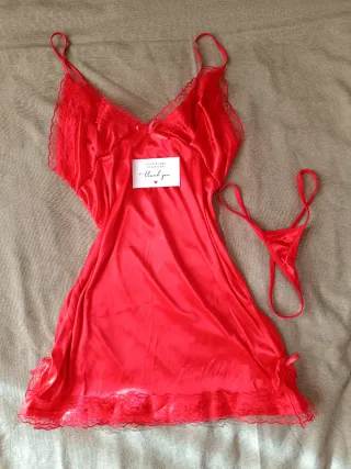 Babydoll raso rosso,  con pizzo e con perizoma