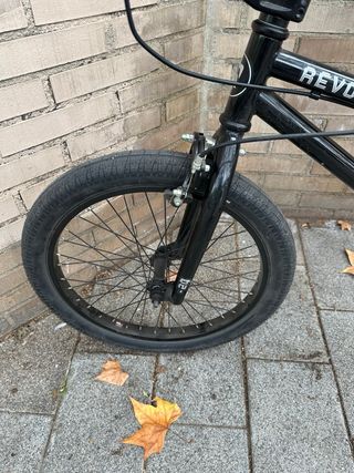 Bicicleta BMX Radio Revo Pro 2022