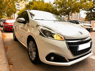 Peugeot 208 2019 Signature ITV 2027perfecto estado