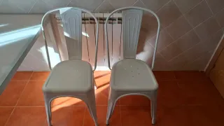 Set Tavolo e 4 Sedie in Bianco