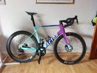 Bicicleta de carretera Factor ultegra Dii2