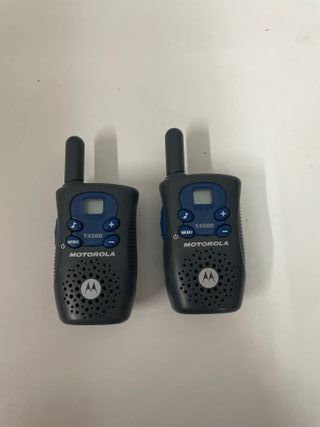 2 Walkie Talkies Motorola T4500