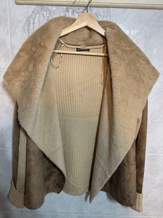 Abrigo Beige y Marrón Talla XL