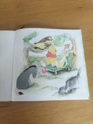 Winnie the Pooh ayuda en casa (Mis cuentos de W...