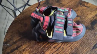 Pies de gato infantiles