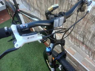 Bicicleta MTB Specialized Rockhopper