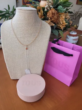 Gargantilla Tous dorado con cornalina