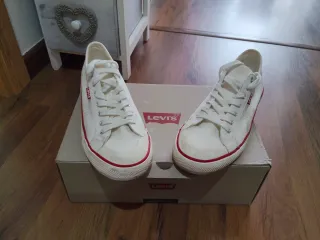 Zapatillas Levi's Blancas