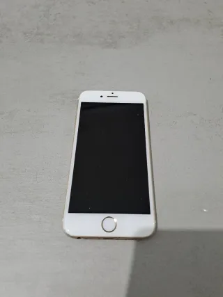 Lote 8Móviles: 3 iPhone e 5 Samsung