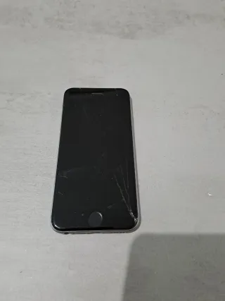 Lote 8Móviles: 3 iPhone e 5 Samsung