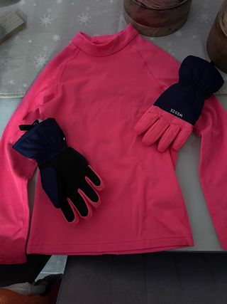 Camiseta térmica y Guantes de nieve