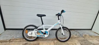 Bicicleta infantil blanca