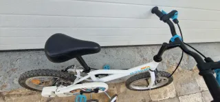 Bicicleta infantil blanca