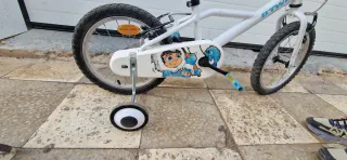 Bicicleta infantil blanca