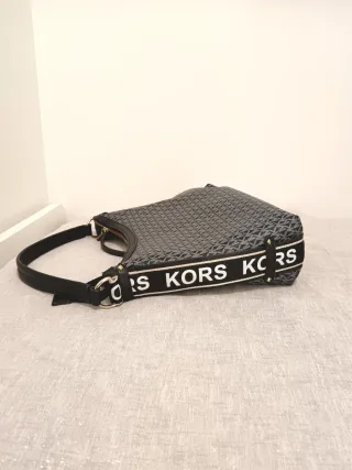 Borsa Michael Kors monogram nera e grigia