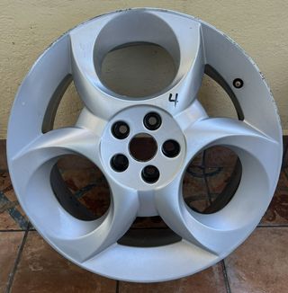 Llantas Alfa Romeo 16 pulgadas para reparar