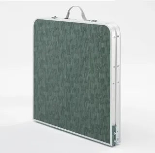 4 sillas y mesa de camping plegables