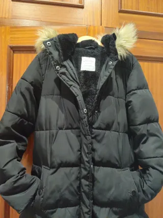 Plumífero niña 13-14 años  negro capucha pelo