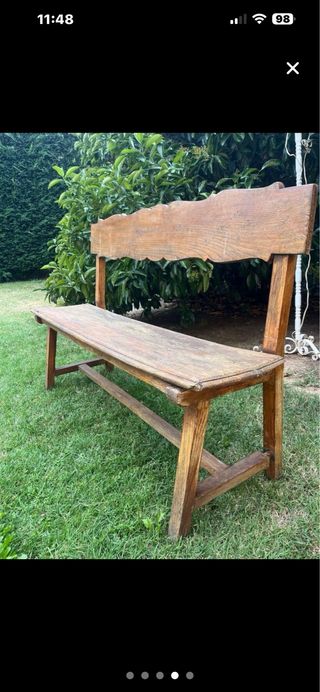 Banco de madera estilo iglesia