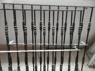 Rejas de hierro forjado y ventana