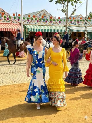 Vestido de flamenca azul y amarillo