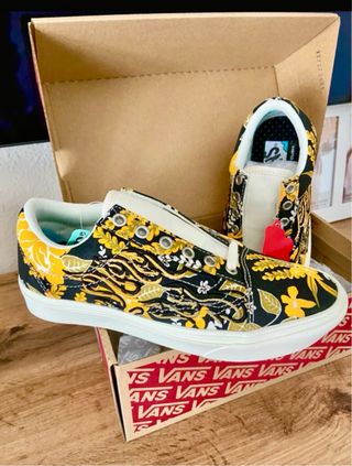 Zapatillas Vans Negras y Amarillas