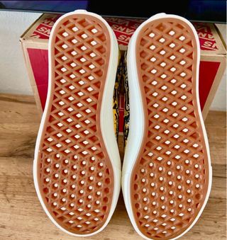 Zapatillas Vans Negras y Amarillas