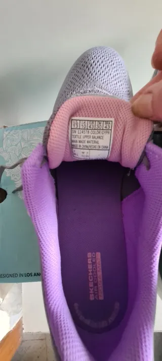 Zapatillas Skechers GOWALK grises y moradas