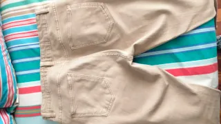 Pantalón vaquero hombre beige