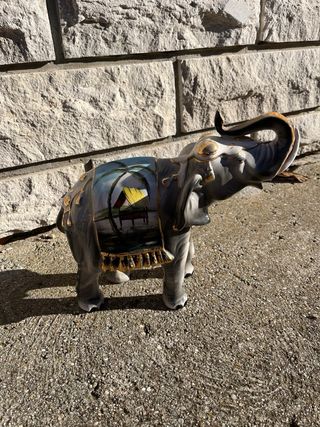 Elefante decorativo in ceramica