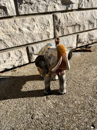 Elefante decorativo in ceramica