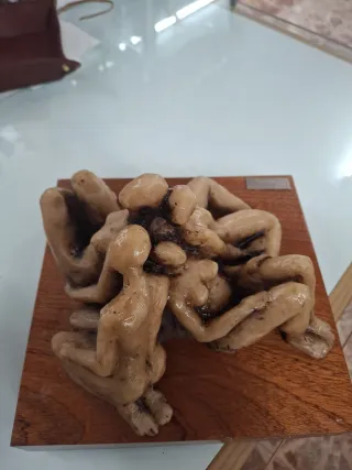 Escultura Salcedo figuras humanas madera