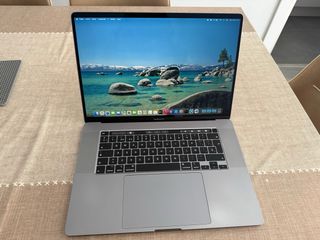 MacBook Pro 16 2019