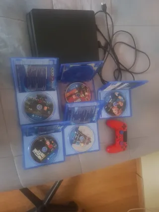 PS4 Slim 500GB + 5 Giochi + Controller