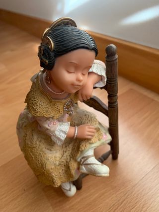Figura Nadal Valenciana Niña Silla