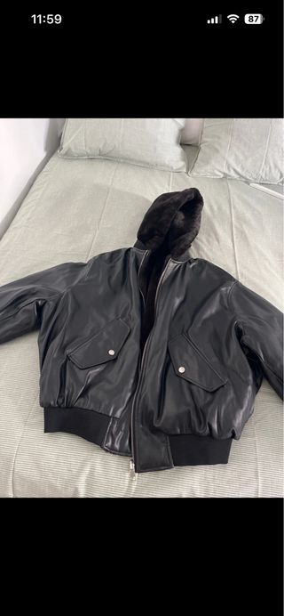 Abrigo Zara negro reversible