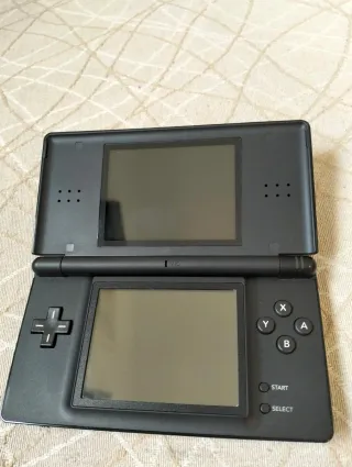 Nintendo DS Lite + juegos y caja