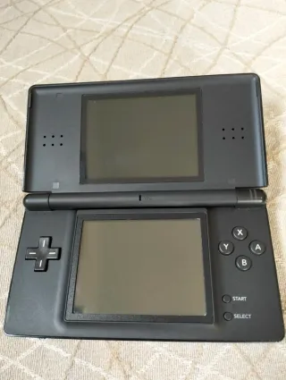 Nintendo DS Lite + juegos y caja