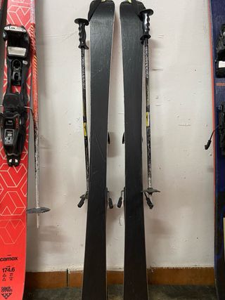 Esquíes y bastones infantiles Atomic